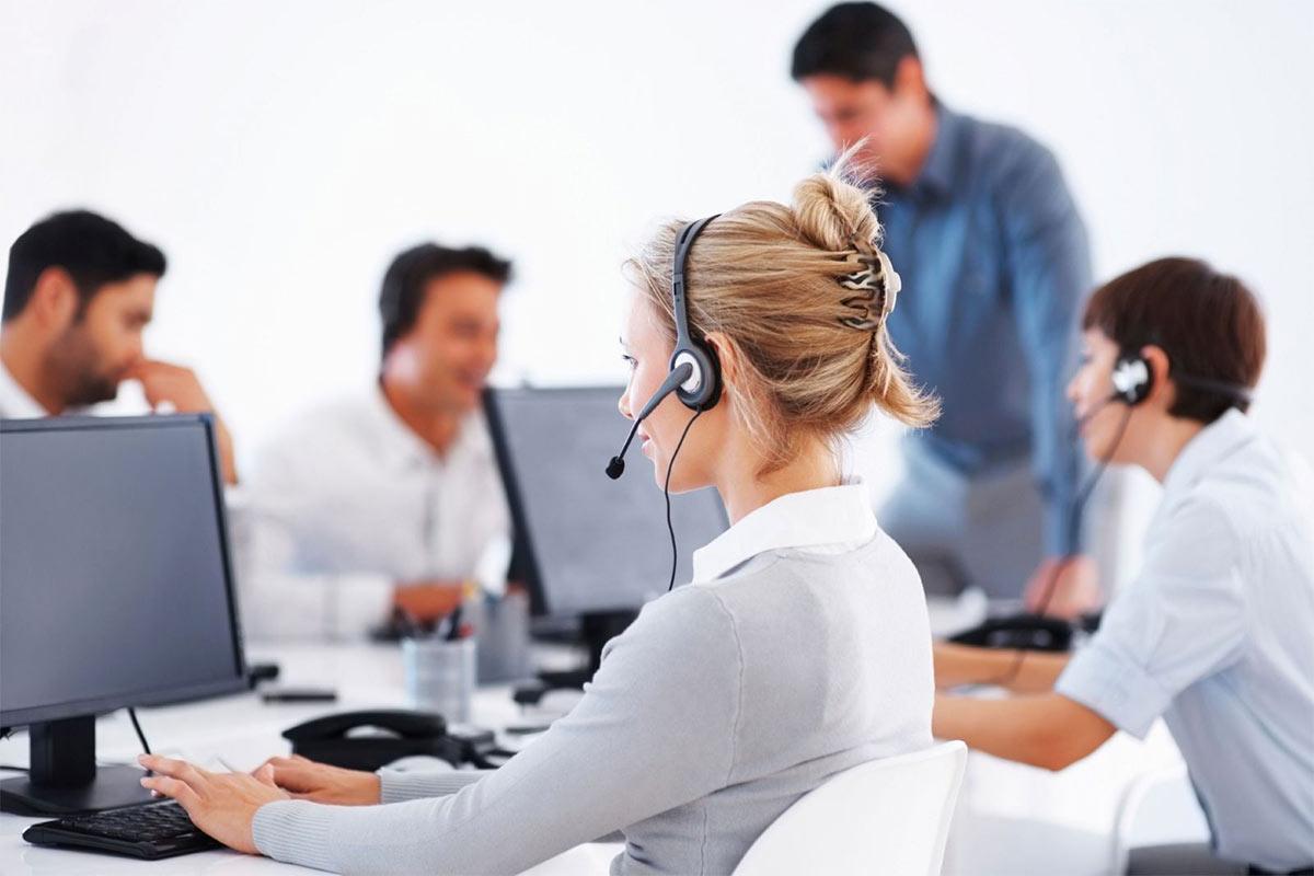Female Corporate Sales Agent
